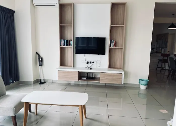 2 Bedrooms With Balcony@ Saville Cheras