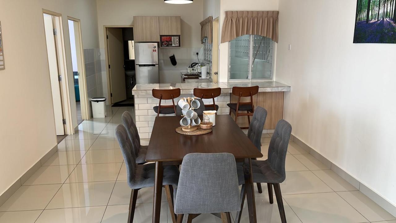 2 Bedrooms With Balcony@ Saville Cheras