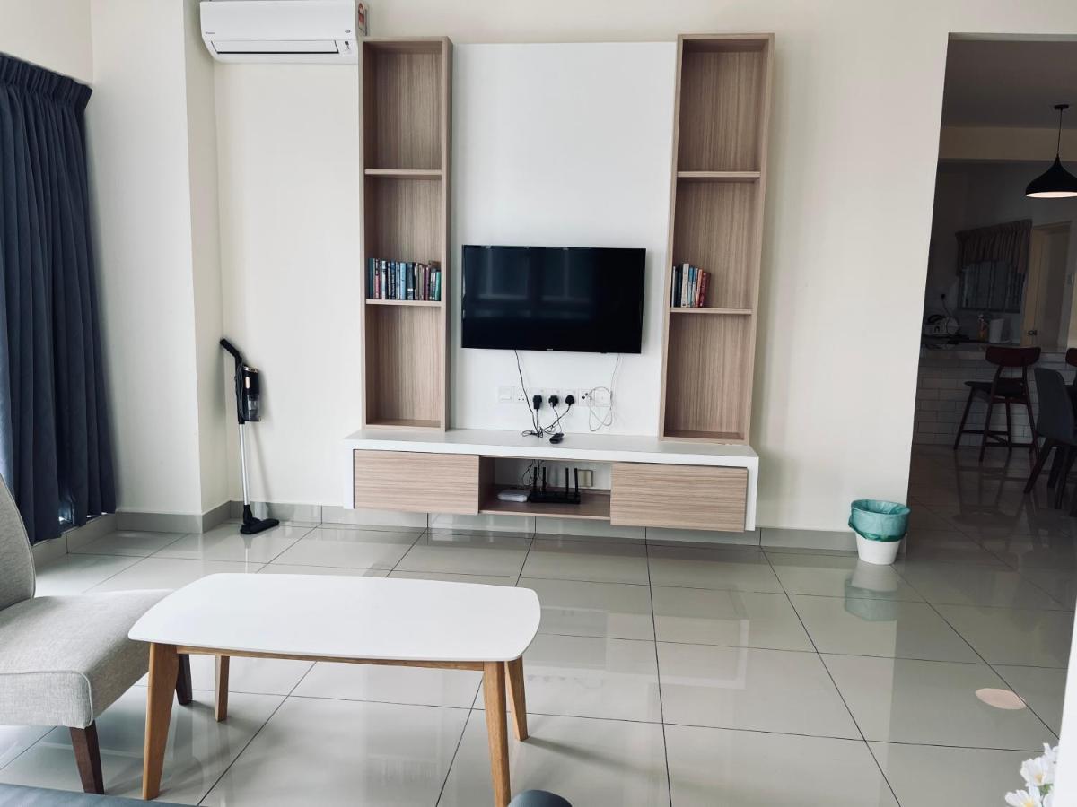 2 Bedrooms With Balcony@ Saville
