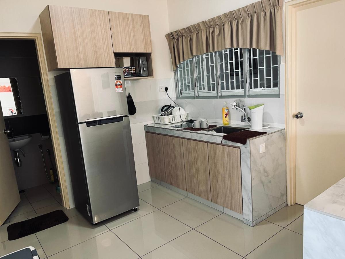 2 Bedrooms With Balcony@ Saville Apartment *